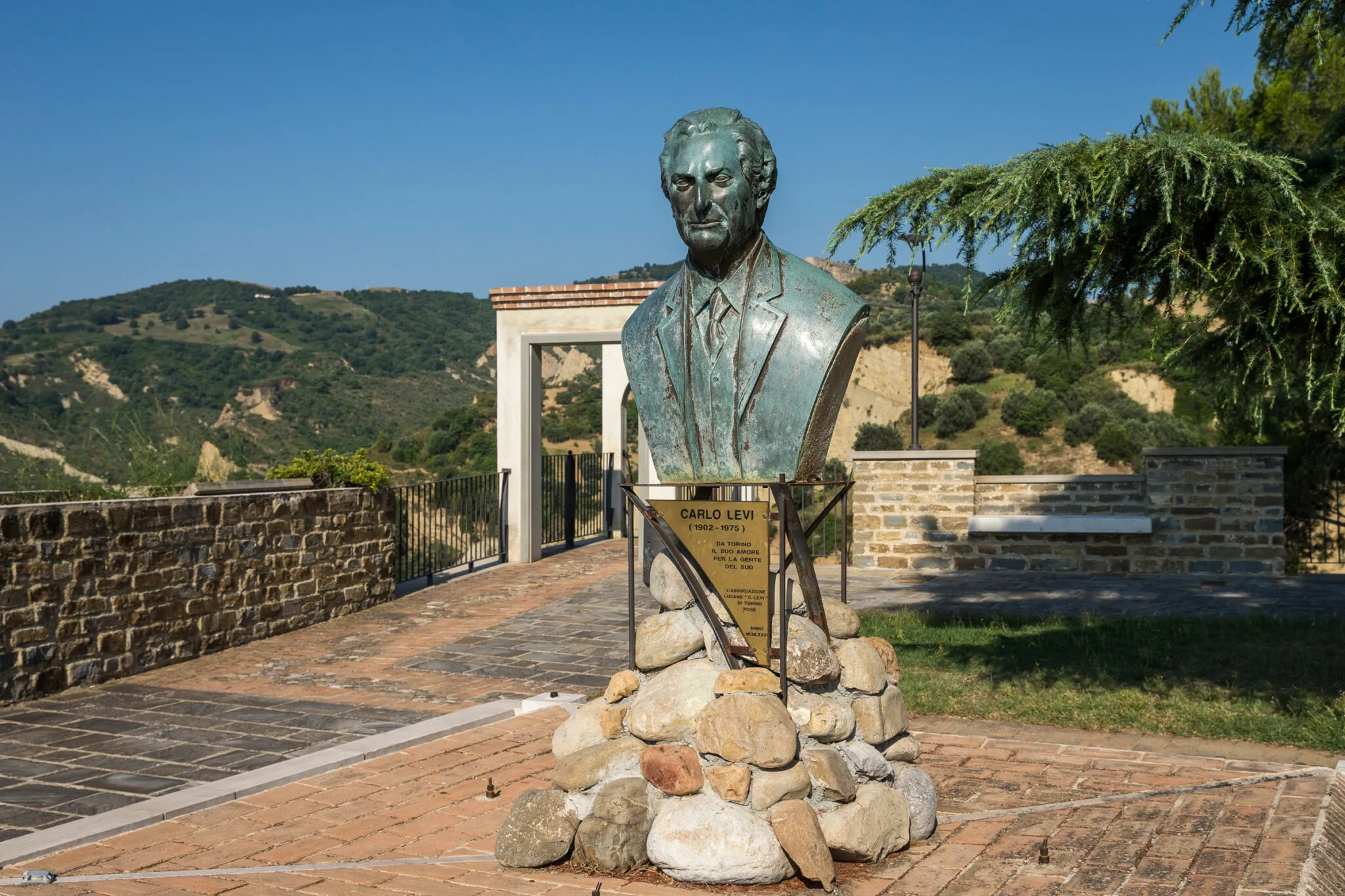 Metal bust of Carlo Levi