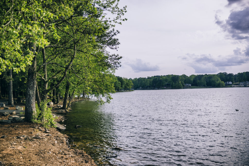 Lake Peachtree - The Family Coppola Hideaways